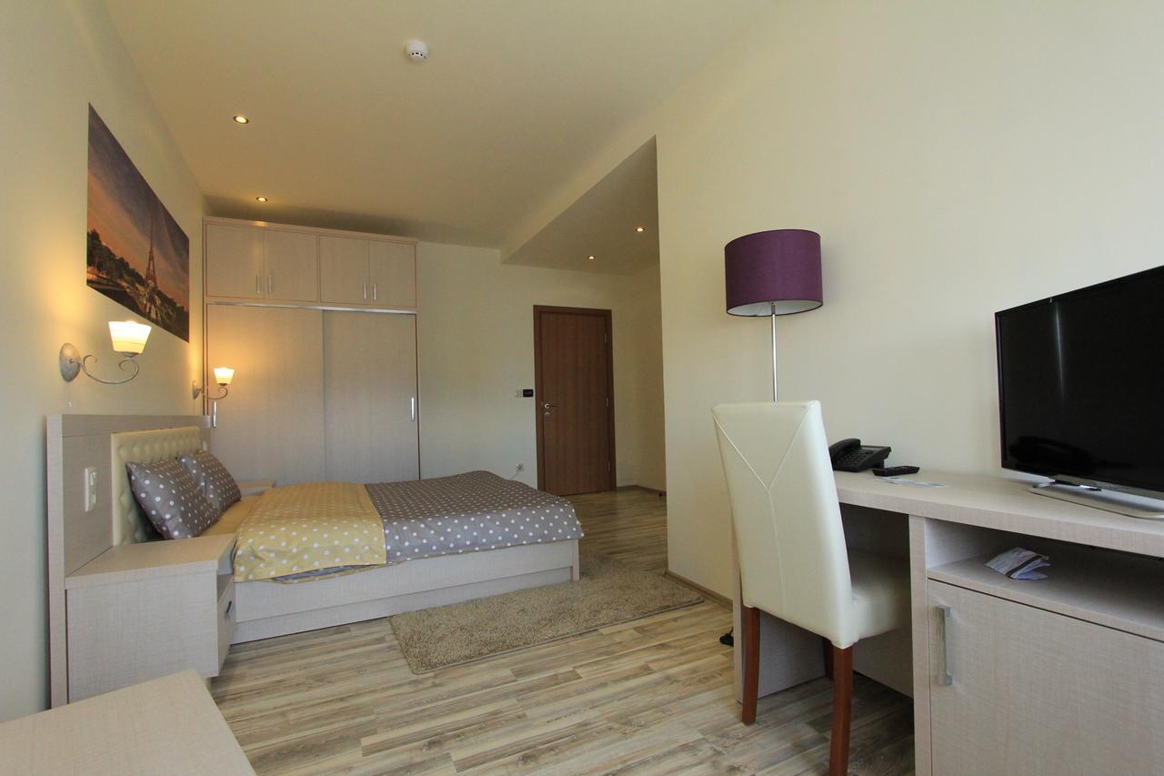 Hotel La Villa Gjakova Habitación foto